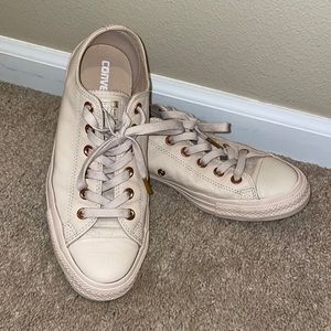 Leather converse nude with rose gold accents